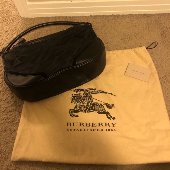 Black burberry shoulder bag - Picture 1 of 2